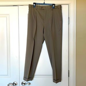 Saddlebred pant with pleats & cuff + pockets.  36x30, tan